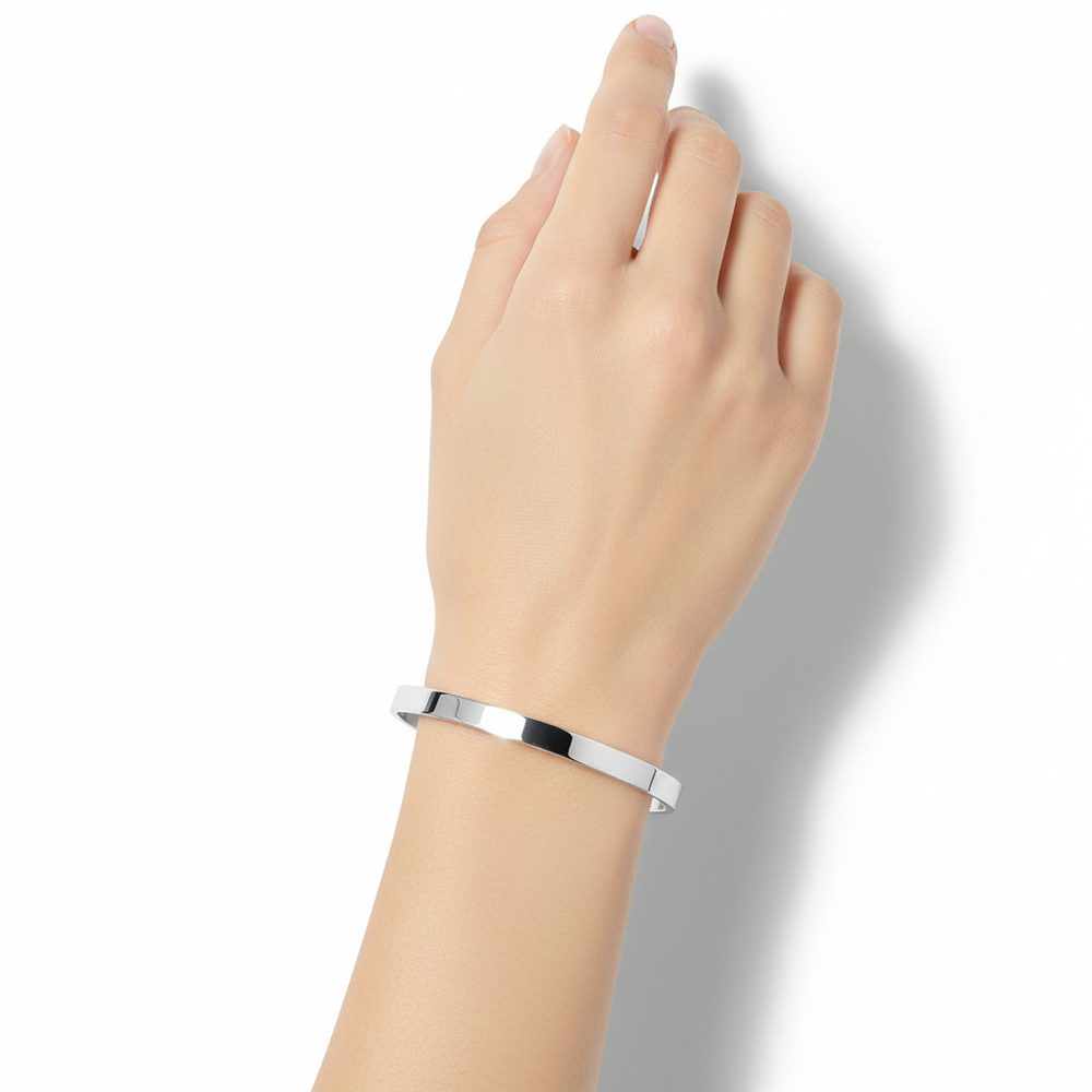 18K Gold Bangle – High Polish Finish