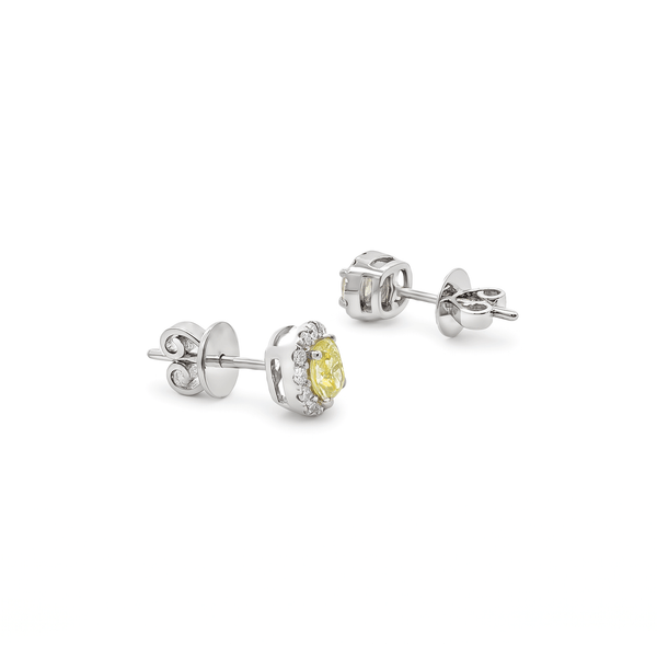 Natural Diamond Radiant Sunburst Oval Studs in 18K Gold hover