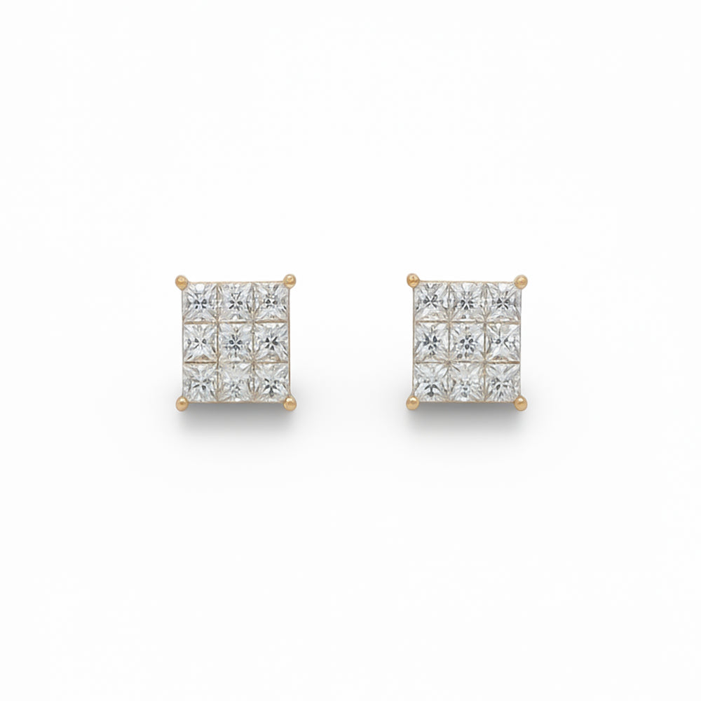 Natural Diamond Stud Earrings – 18K Yellow Gold