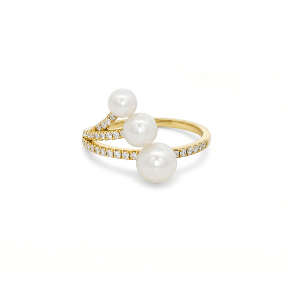 Trinity Pearl Diamond Ring in 18K Gold
