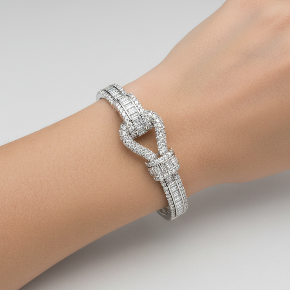 18K White Gold Diamond Bracelet – Contemporary Luxury Design