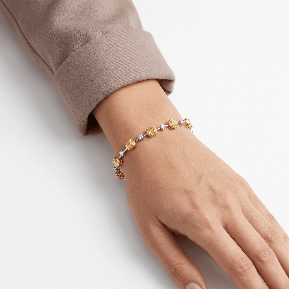 Natural Diamond Dual Aura Cushion-Round Diamond Bracelet