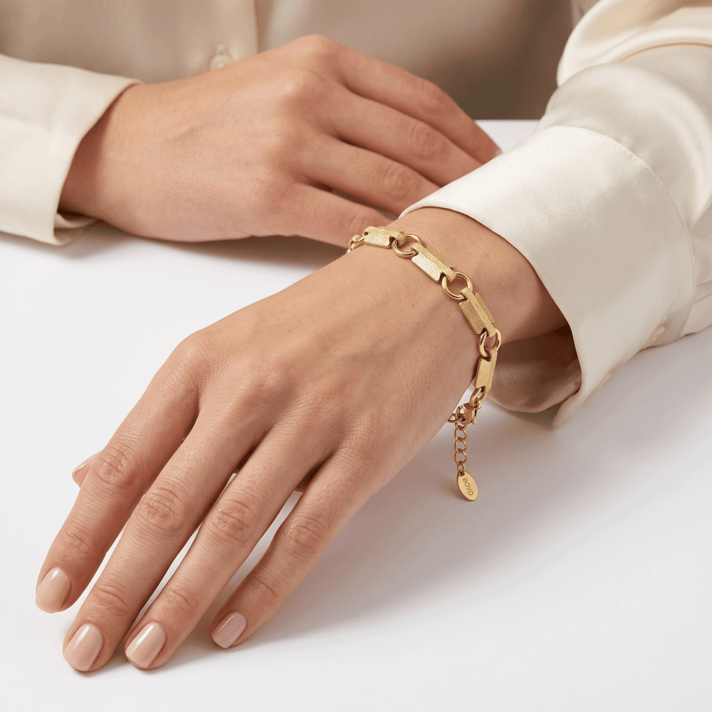 18K Gold BOVO Textured Link Bracelet – Matte Finish