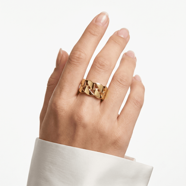 18K Gold Sculpted Link Signature Band Ring hover
