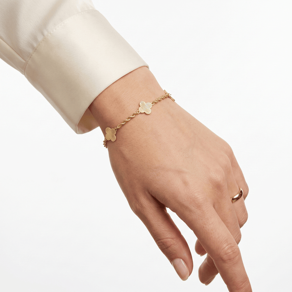 18K Gold Luxe Clover Charm Bracelet hover