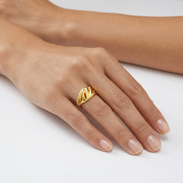 18k Gold Womens Statement Ring – Flashy Jewellery Dubai hover