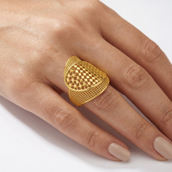 18K Gold Women’s Statement Ring – Elegant High-Polish Design hover