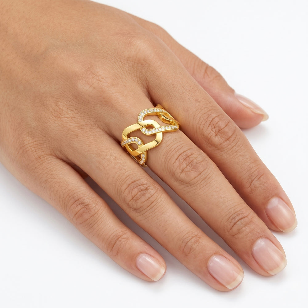 18K Gold Women’s Statement Ring – Elegant High-Polish Finish