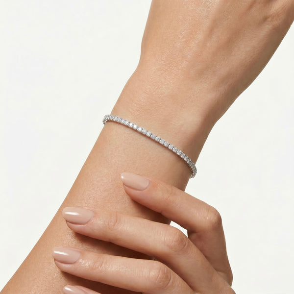 18K White Gold Natural Diamond Tennis Bracelet hover