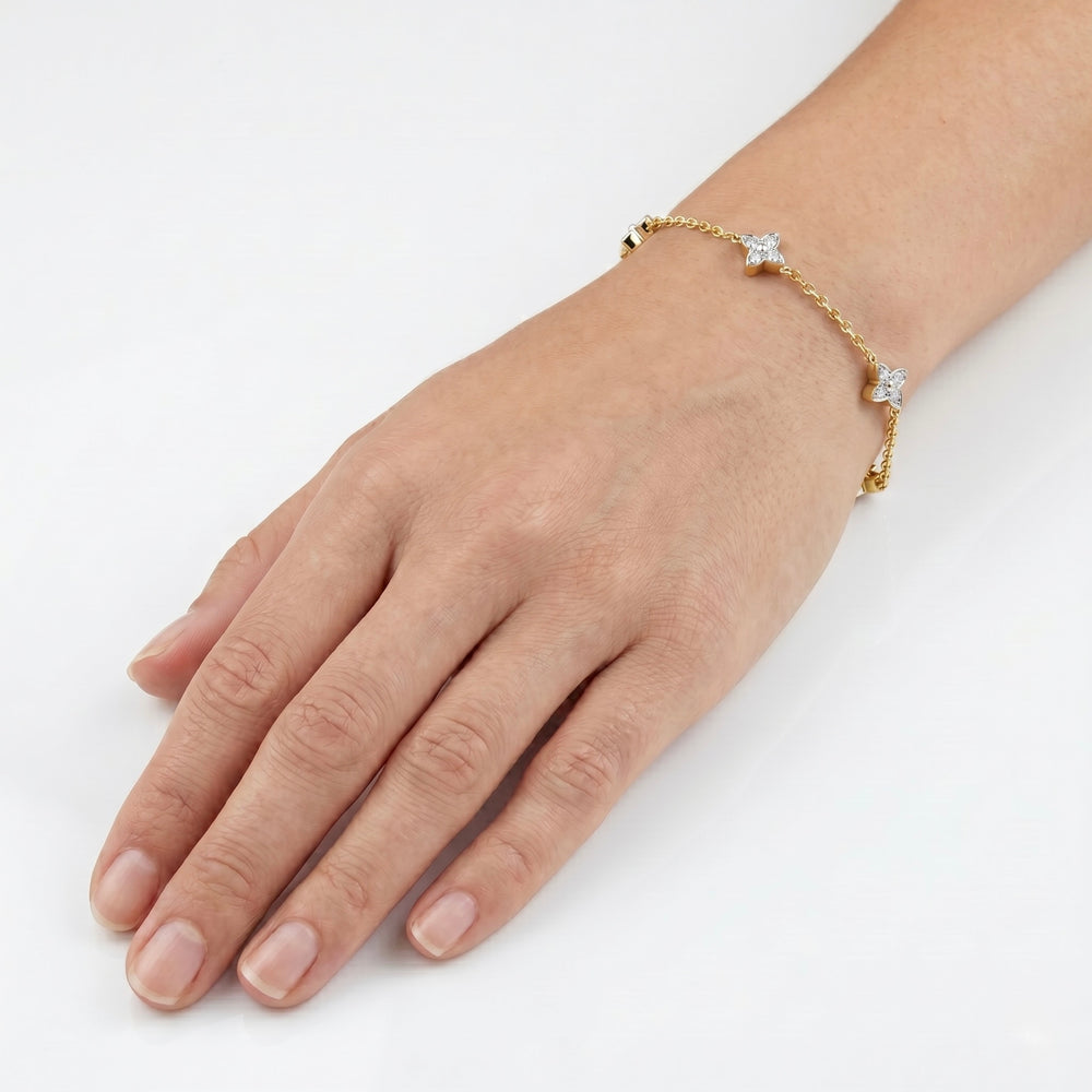 Natural Diamond Bracelet in 18K White Gold | Luxury Fine Jewellery