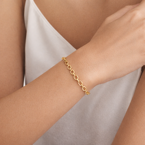 18k Gold Rolo Bracelet – Luxury Dubai Jewellery hover