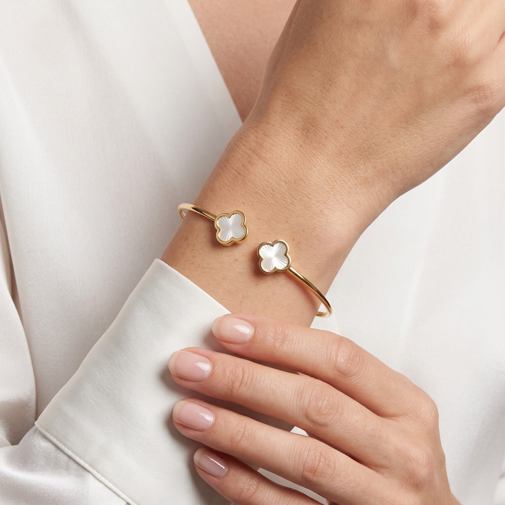 Gold Jewellery Pearl Clover Open Bangle