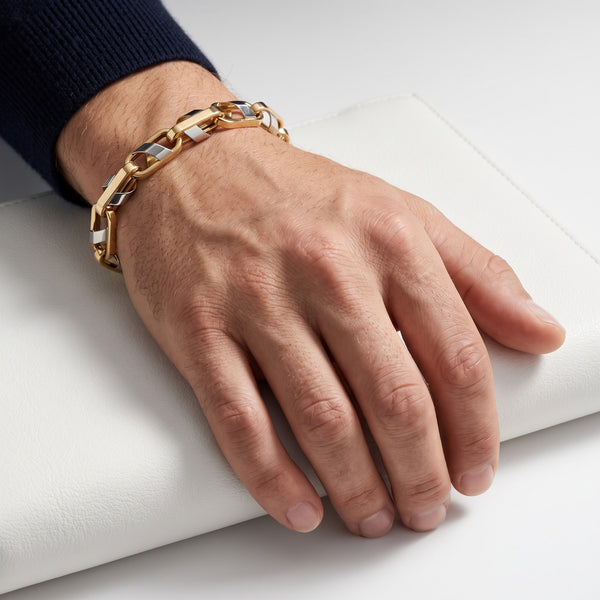 18K Gold Dual Axis Link Bracelet – 17.55g hover
