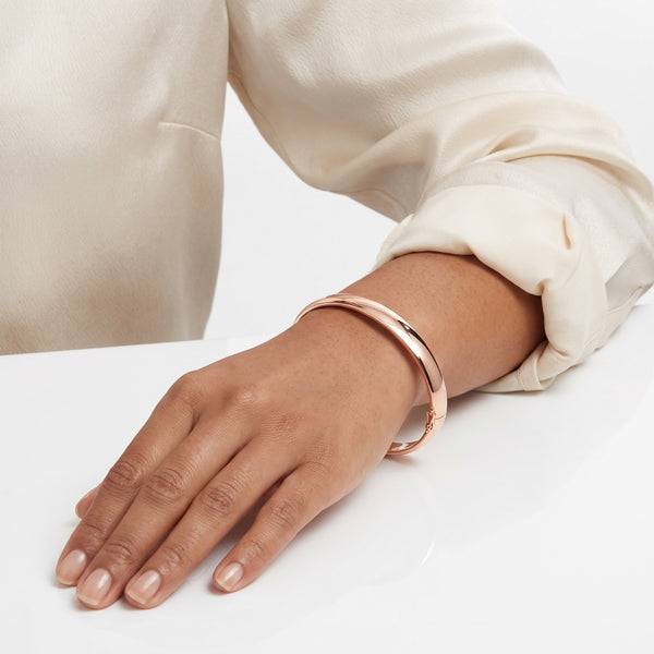 Gold Jewellery Rosé Glide Bangle in 18K Rose Gold hover