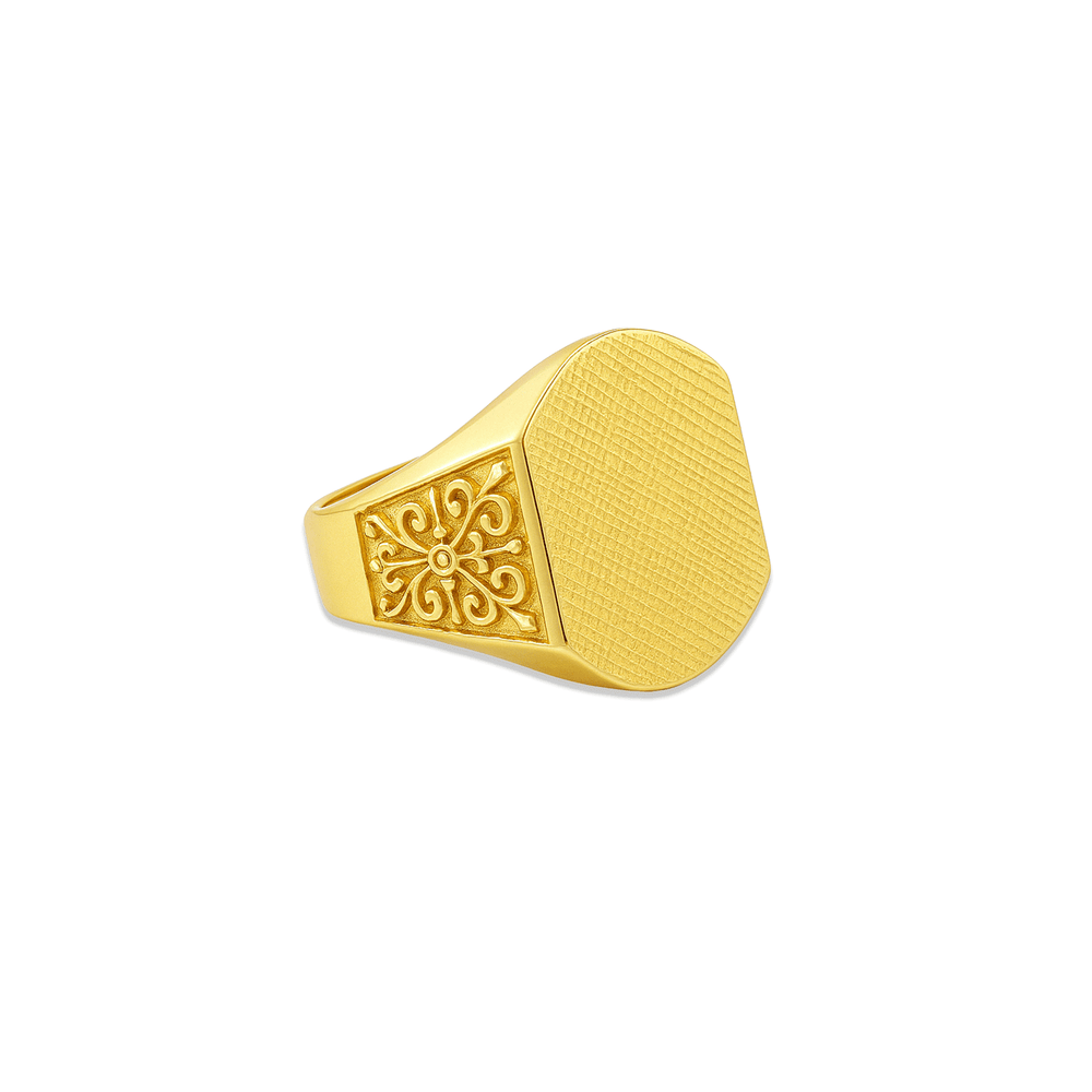18K Gold Men’s Statement Ring – Elegant High Polish Finish